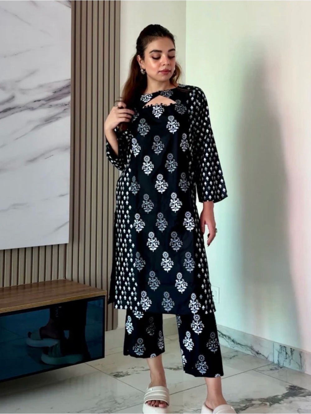 Black & White Printed Kurta Set - Women Pants & Jumpsuits